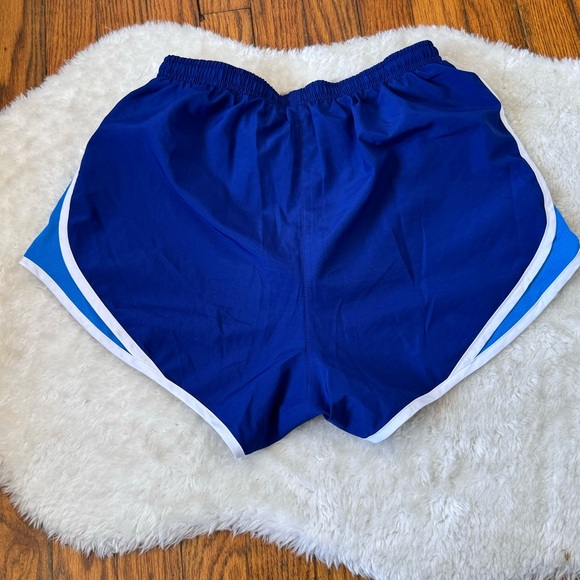 Nike Dri Fit  Tempo Running Shorts Sz S - Picture 4 of 8